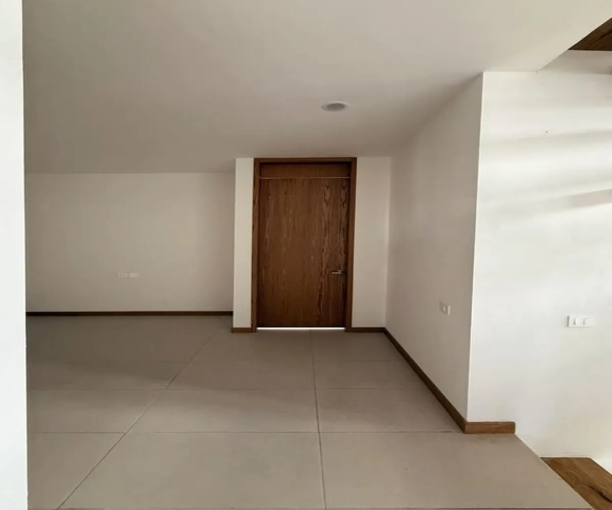 Casa En Venta,Casa Fuerte,Circuito la Almena 94, Tlajomulco de Zúñiga, Jalisco 45645, 3 Habitaciones,4 Baños,Circuito la Almena ,2,p3yHIpY