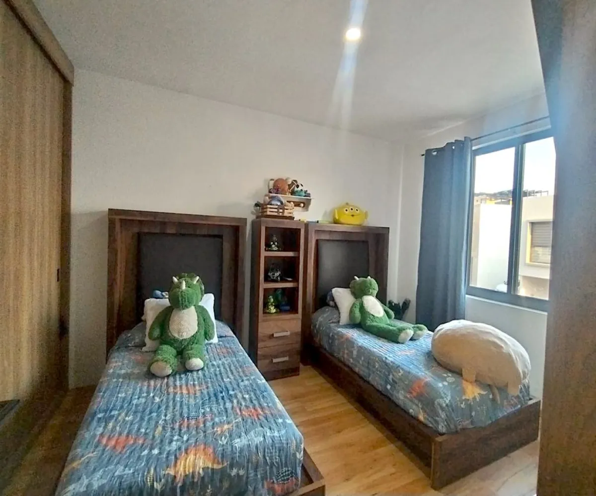 Casa En Venta,Senderos de Monte Verde,Boulevard Senderos de Monteverde 168 76, Tlajomulco de Zúñiga, Jalisco 45640, 3 Habitaciones,2 Baños,Boulevard Senderos de Monteverde,3,pZ5l6Ap