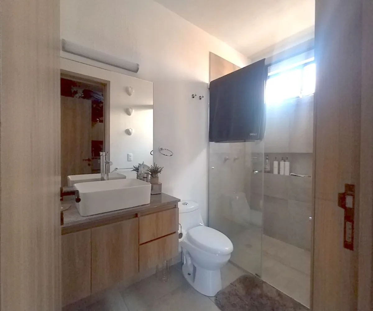 Casa En Venta,Senderos de Monte Verde,Boulevard Senderos de Monteverde 168 76, Tlajomulco de Zúñiga, Jalisco 45640, 3 Habitaciones,2 Baños,Boulevard Senderos de Monteverde,3,pZ5l6Ap