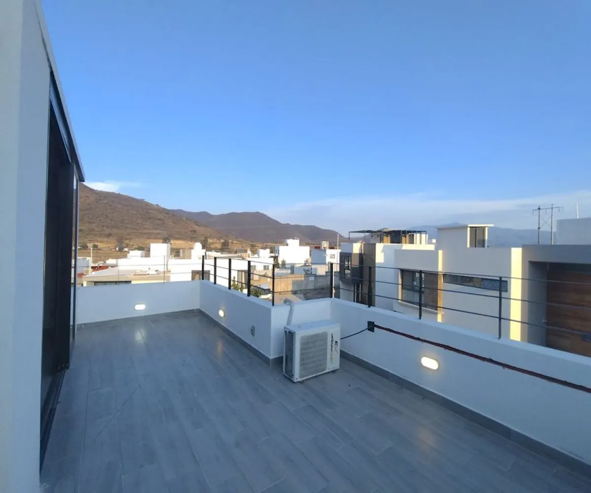 Casa En Venta,Senderos de Monte Verde,Boulevard Senderos de Monteverde 168 76, Tlajomulco de Zúñiga, Jalisco 45640, 3 Habitaciones,2 Baños,Boulevard Senderos de Monteverde,3,pZ5l6Ap