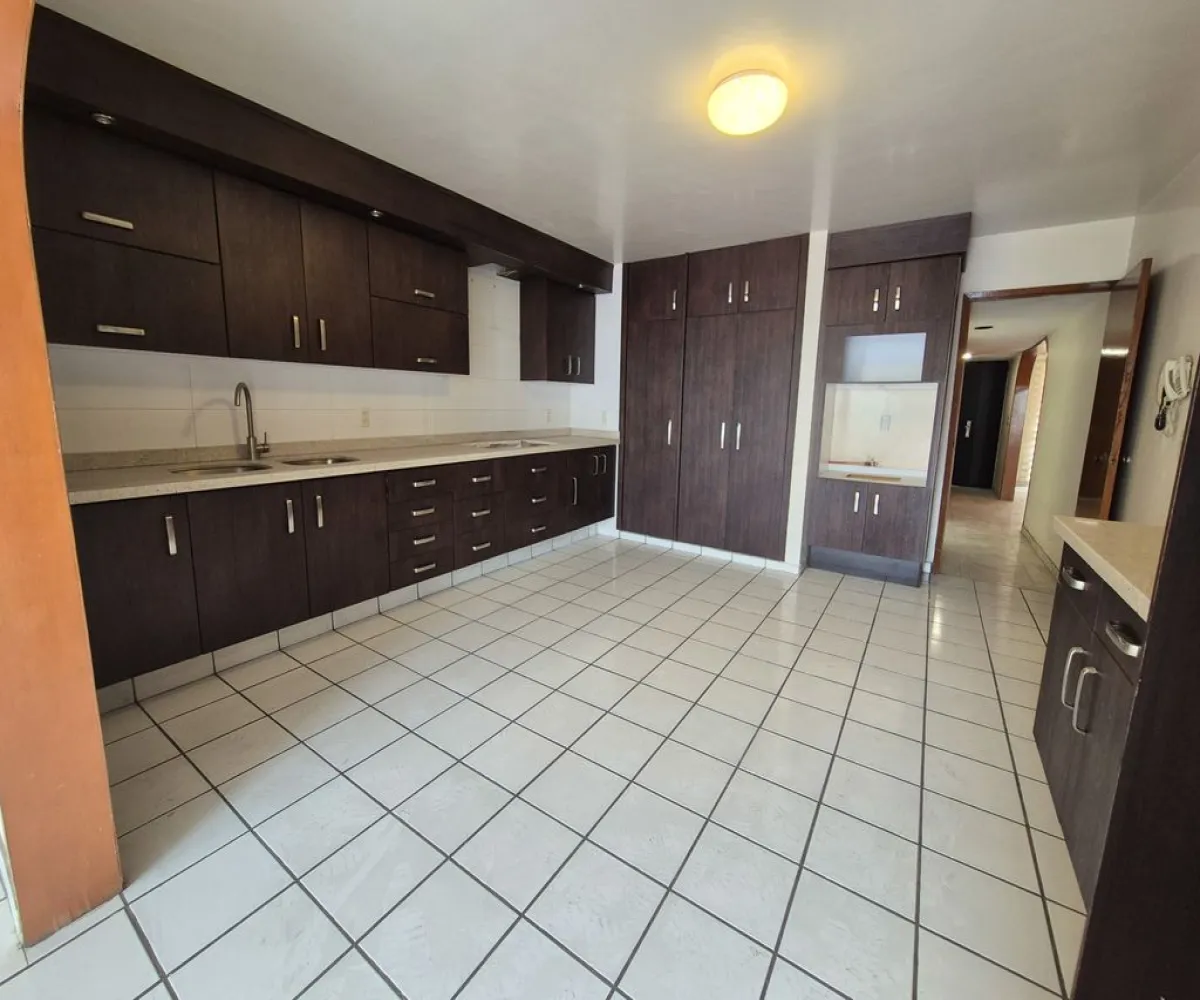 Casa En Venta,La Giralda,Calle Jade 3358, Zapopan, Jalisco 45088, 4 Habitaciones,5 Baños,Calle Jade,1,p6K32br