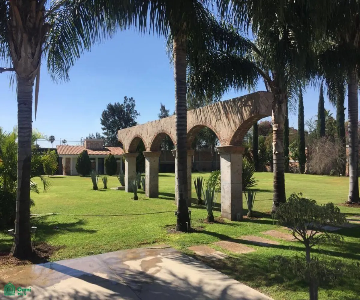 En Venta,Los Sauces,Vereda de las Dalias 1129, Tlajomulco de Zuniga, Jalisco 45641, 3 Habitaciones,5 Baños,Vereda de las Dalias,MX25900853