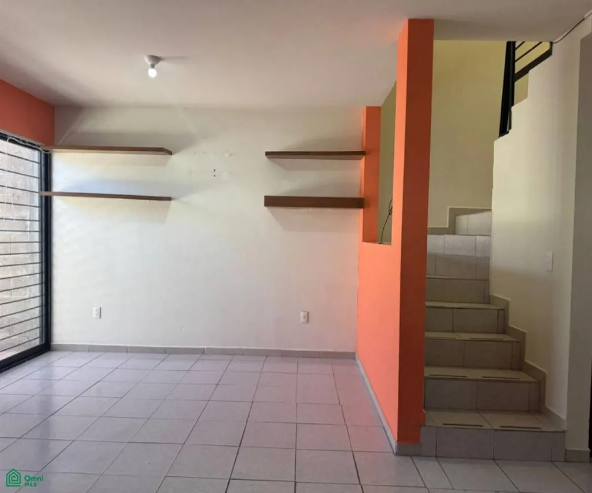 En Venta,Vista Sur Residencial,Vista Oriente 1274, Tlajomulco de Zuniga, Jalisco 45640, 3 Habitaciones,2 Baños,Vista Oriente,2,MX25901912