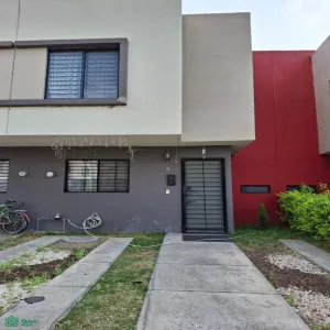 En Venta,Vista Sur Residencial,Vista Oriente 1274, Tlajomulco de Zuniga, Jalisco 45640, 3 Habitaciones,2 Baños,Vista Oriente,2,MX25901912