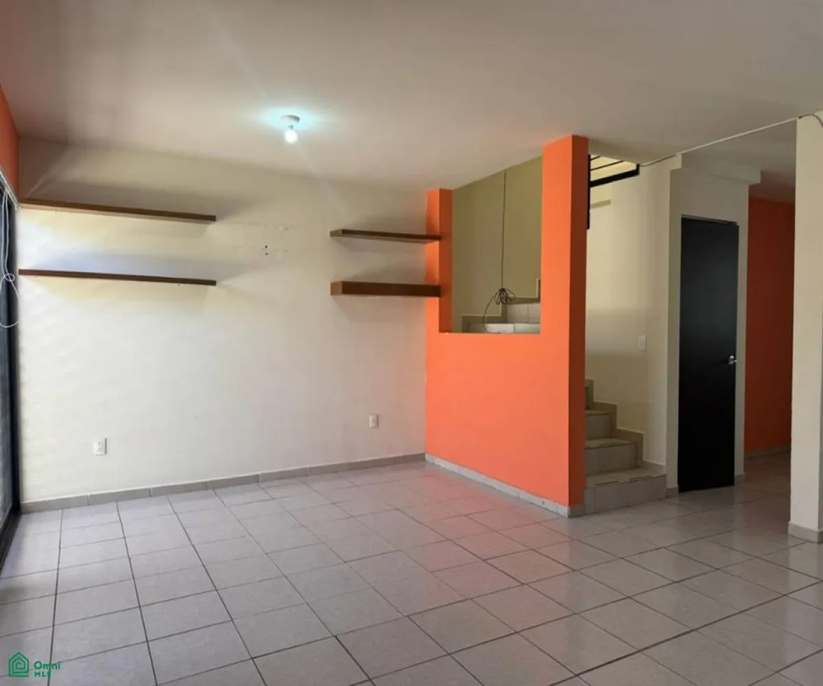 En Venta,Vista Sur Residencial,Vista Oriente 1274, Tlajomulco de Zuniga, Jalisco 45640, 3 Habitaciones,2 Baños,Vista Oriente,2,MX25901912