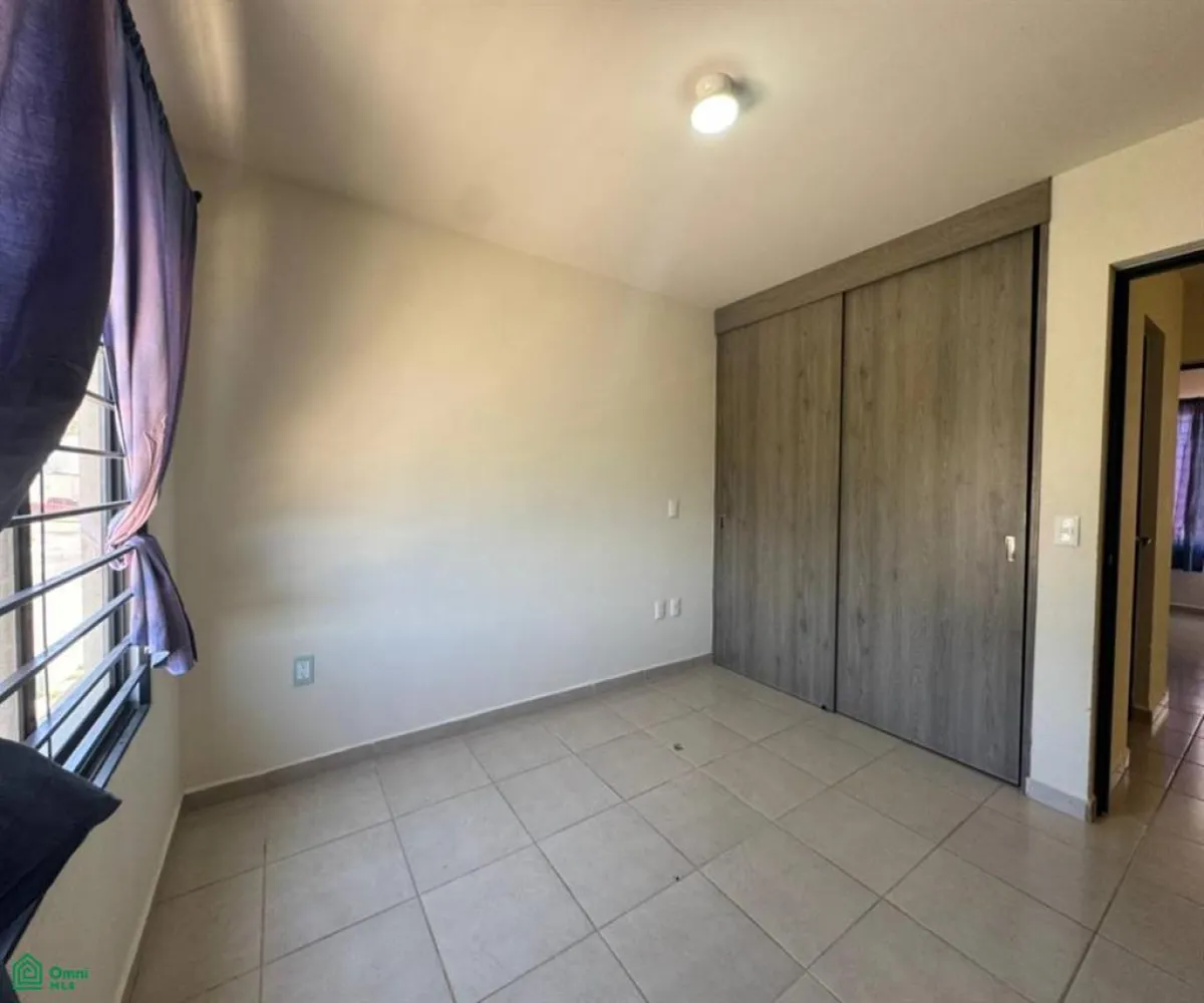 En Venta,Vista Sur Residencial,Vista Oriente 1274, Tlajomulco de Zuniga, Jalisco 45640, 3 Habitaciones,2 Baños,Vista Oriente,2,MX25901912