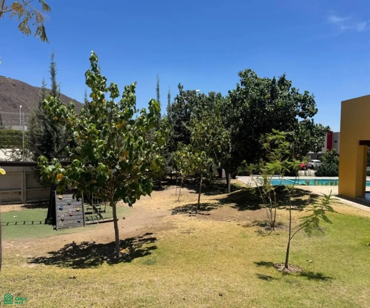 En Venta,Vista Sur Residencial,Vista Oriente 1274, Tlajomulco de Zuniga, Jalisco 45640, 3 Habitaciones,2 Baños,Vista Oriente,2,MX25901912