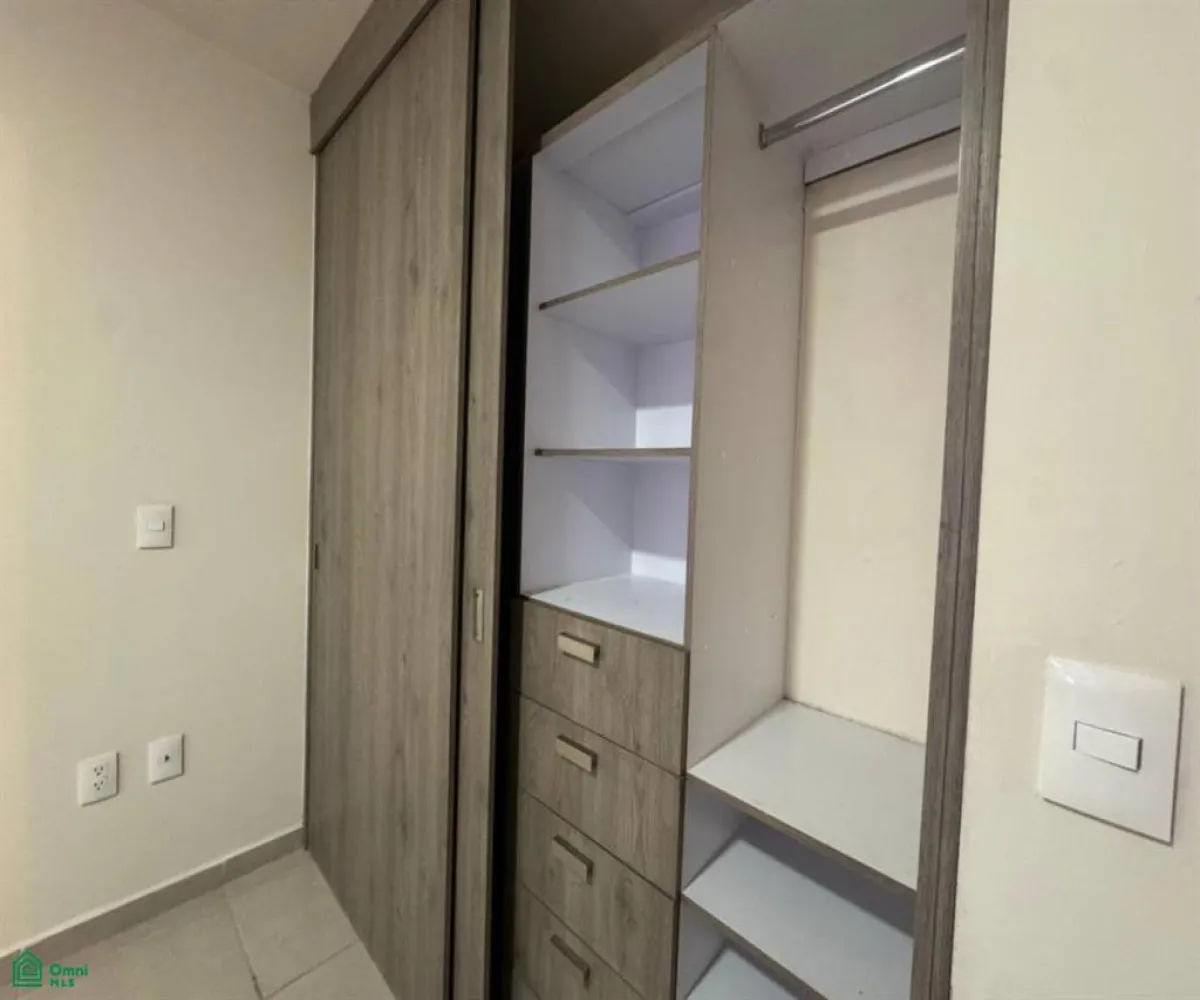 En Venta,Vista Sur Residencial,Vista Oriente 1274, Tlajomulco de Zuniga, Jalisco 45640, 3 Habitaciones,2 Baños,Vista Oriente,2,MX25901912