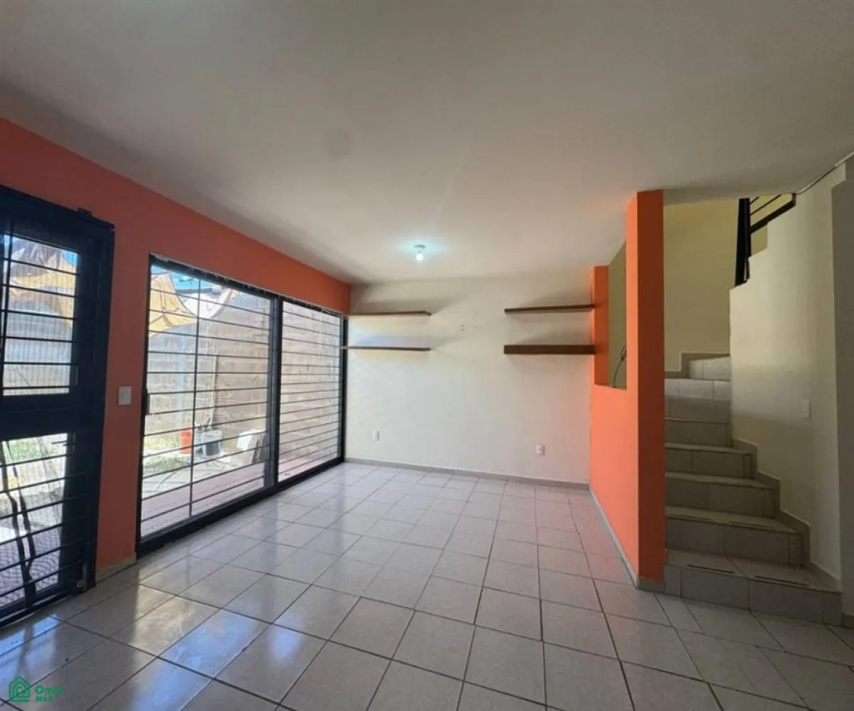 En Venta,Vista Sur Residencial,Vista Oriente 1274, Tlajomulco de Zuniga, Jalisco 45640, 3 Habitaciones,2 Baños,Vista Oriente,2,MX25901912