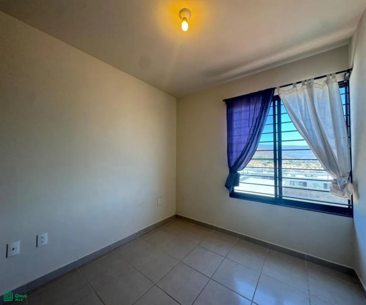 En Venta,Vista Sur Residencial,Vista Oriente 1274, Tlajomulco de Zuniga, Jalisco 45640, 3 Habitaciones,2 Baños,Vista Oriente,2,MX25901912