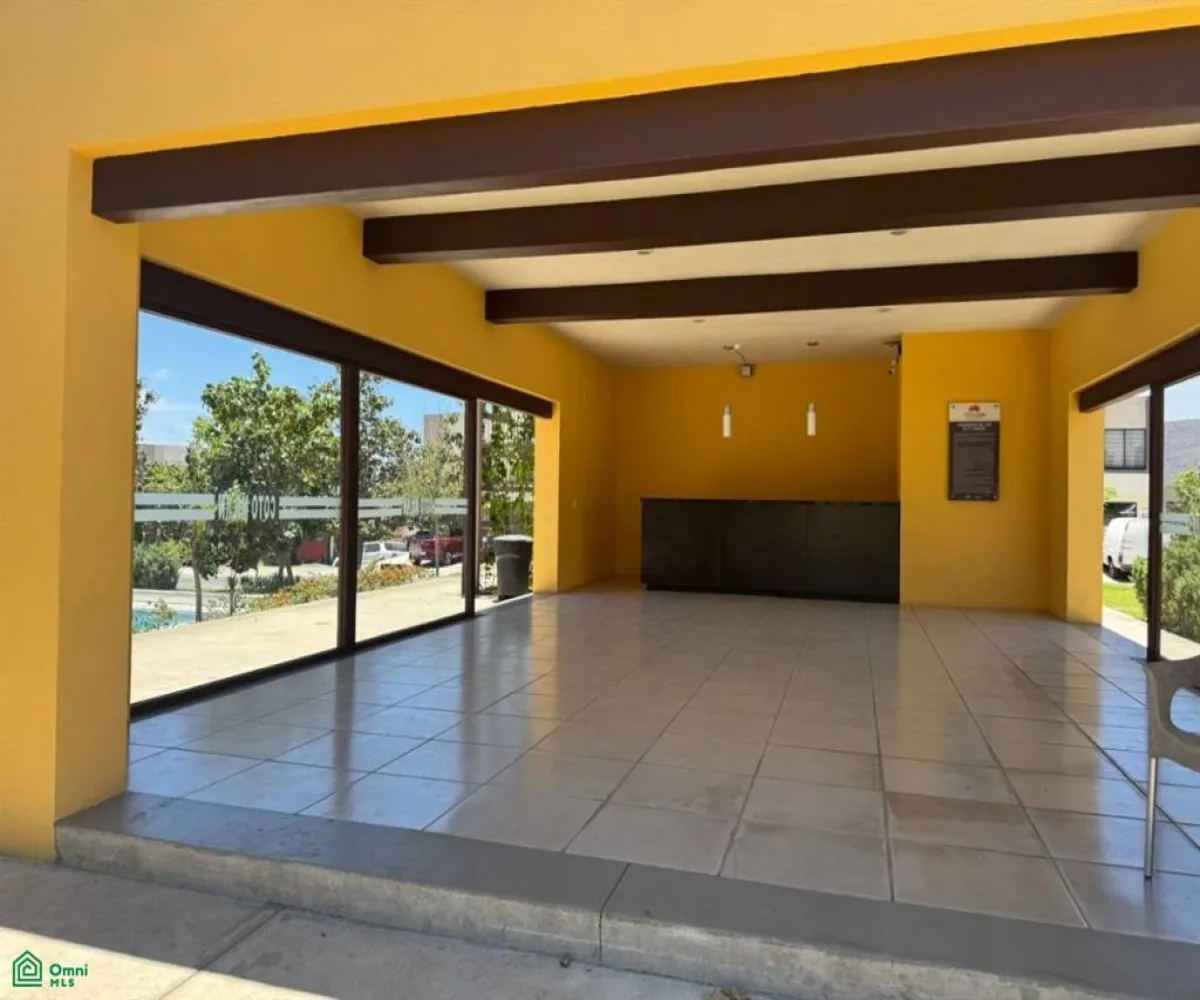 En Venta,Vista Sur Residencial,Vista Oriente 1274, Tlajomulco de Zuniga, Jalisco 45640, 3 Habitaciones,2 Baños,Vista Oriente,2,MX25901912