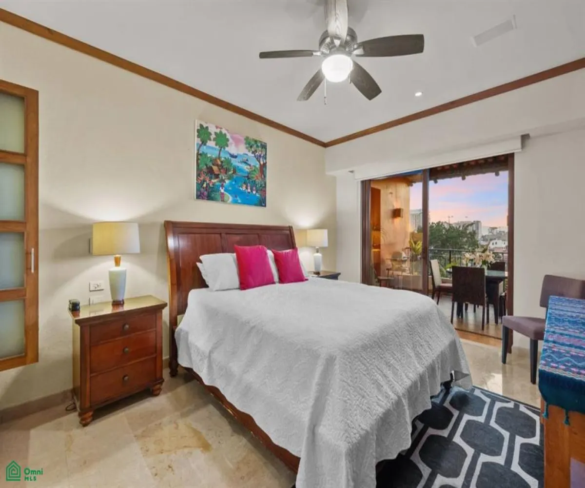 En Venta,El Caloso,Invierno 70 Int 402, Puerto Vallarta, Jalisco 48360, 2 Habitaciones,2 Baños,Invierno,3,MX25902212