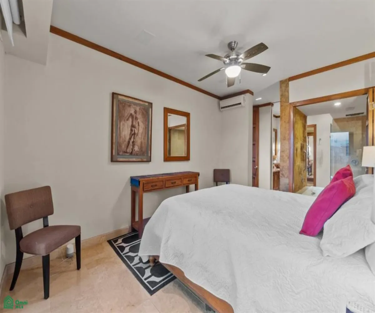 En Venta,El Caloso,Invierno 70 Int 402, Puerto Vallarta, Jalisco 48360, 2 Habitaciones,2 Baños,Invierno,3,MX25902212