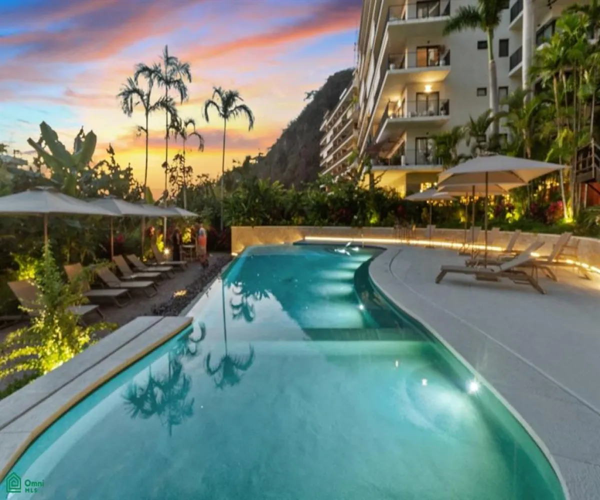 En Venta,El Caloso,Invierno 70 Int 402, Puerto Vallarta, Jalisco 48360, 2 Habitaciones,2 Baños,Invierno,3,MX25902212