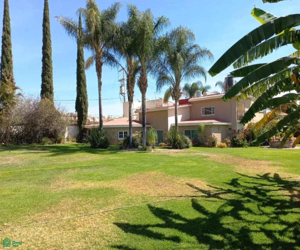En Venta,Acueducto San Agustín,Camino Puerta de Piedra 85, Tlajomulco de Zuniga, Jalisco 45646, 5 Habitaciones,2 Baños,Camino Puerta de Piedra,2,MX25903679