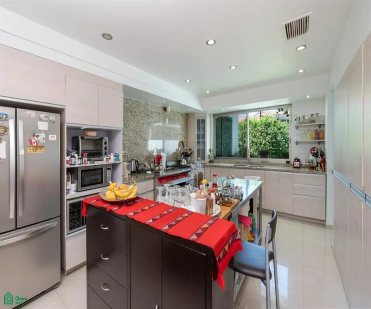 En Venta,Club de Golf Santa Anita,paseo de los lirios 601, Tlajomulco de Zuniga, Jalisco 45645, 4 Habitaciones,3 Baños,paseo de los lirios,1,MX25904478