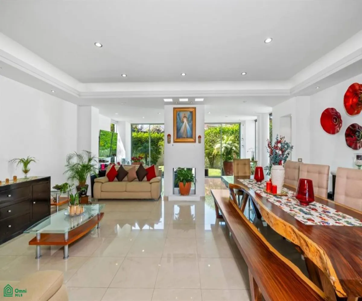 En Venta,Club de Golf Santa Anita,paseo de los lirios 601, Tlajomulco de Zuniga, Jalisco 45645, 4 Habitaciones,3 Baños,paseo de los lirios,1,MX25904478