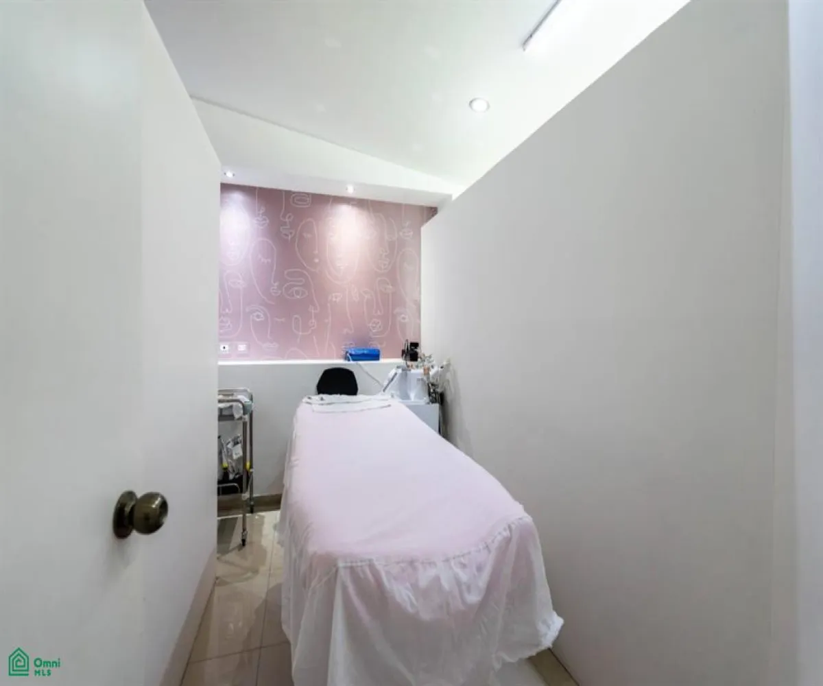 En Venta,Club de Golf Santa Anita,paseo de los lirios 601, Tlajomulco de Zuniga, Jalisco 45645, 4 Habitaciones,3 Baños,paseo de los lirios,1,MX25904478