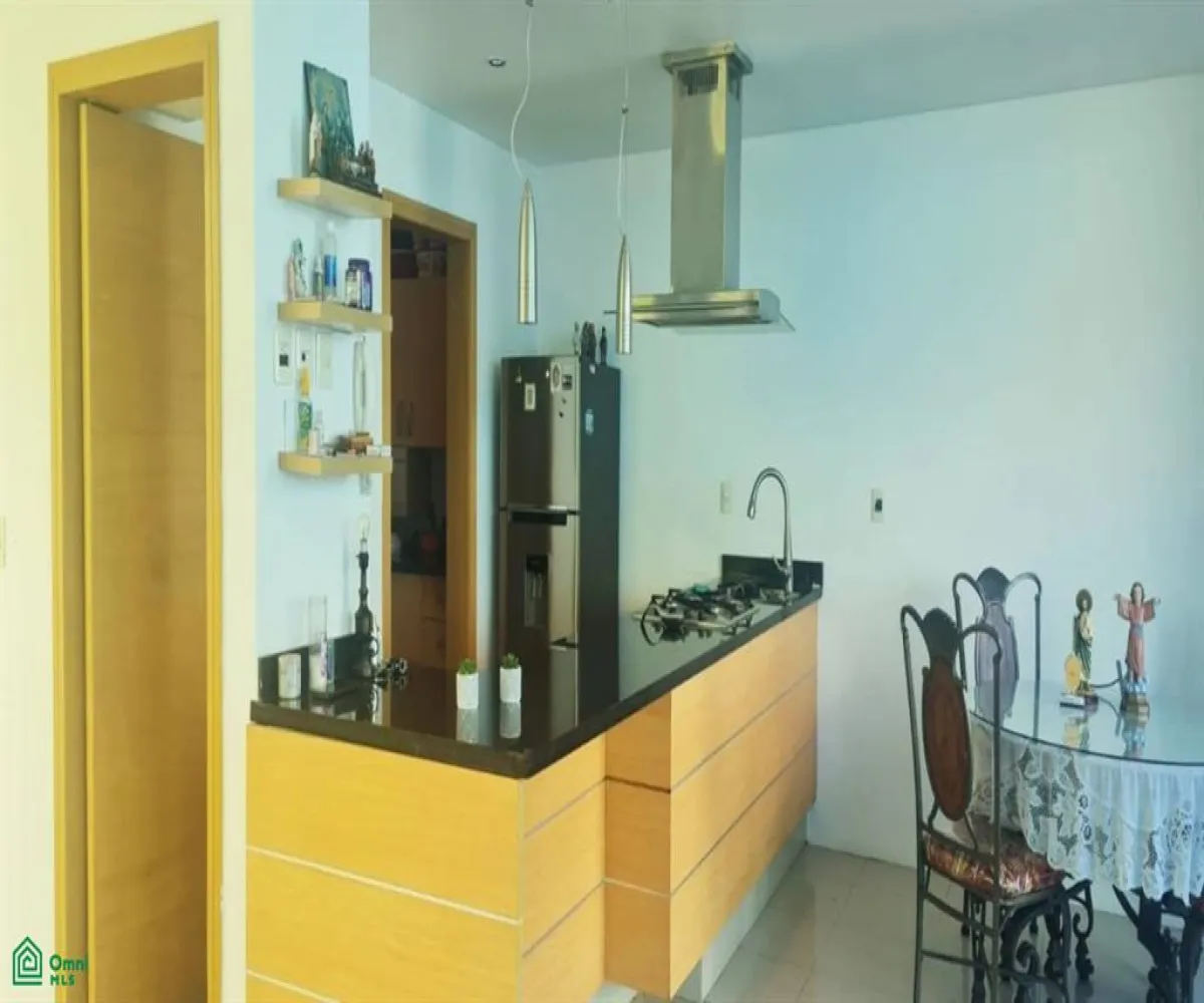 En Venta,Bosques Santa Anita,Circuito Cañada del Tigre 18 D Coto 7, Cond. Cañad, Tlajomulco de Zuniga, Jalisco 45645, 5 Habitaciones,4 Baños,Circuito Cañada del Tigre,3,MX25906196