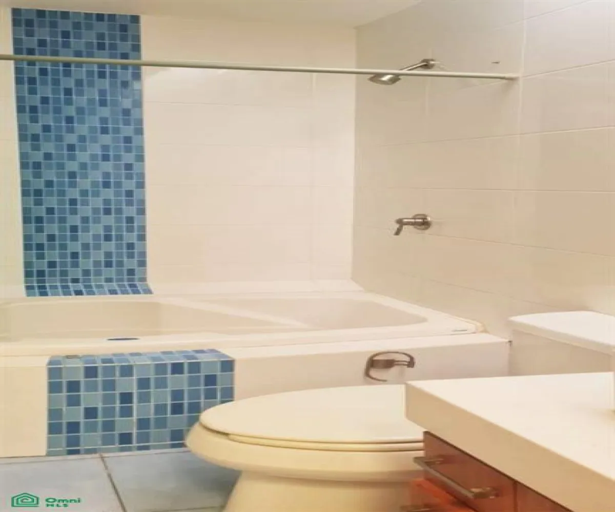 En Venta,Bosques Santa Anita,Circuito Cañada del Tigre 18 D Coto 7, Cond. Cañad, Tlajomulco de Zuniga, Jalisco 45645, 5 Habitaciones,4 Baños,Circuito Cañada del Tigre,3,MX25906196