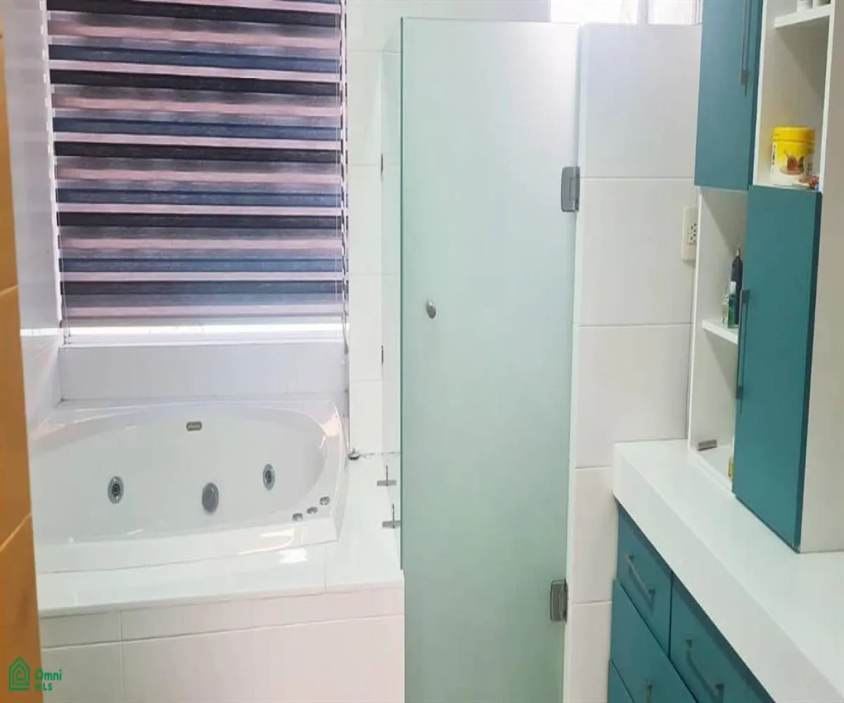 En Venta,Bosques Santa Anita,Circuito Cañada del Tigre 18 D Coto 7, Cond. Cañad, Tlajomulco de Zuniga, Jalisco 45645, 5 Habitaciones,4 Baños,Circuito Cañada del Tigre,3,MX25906196