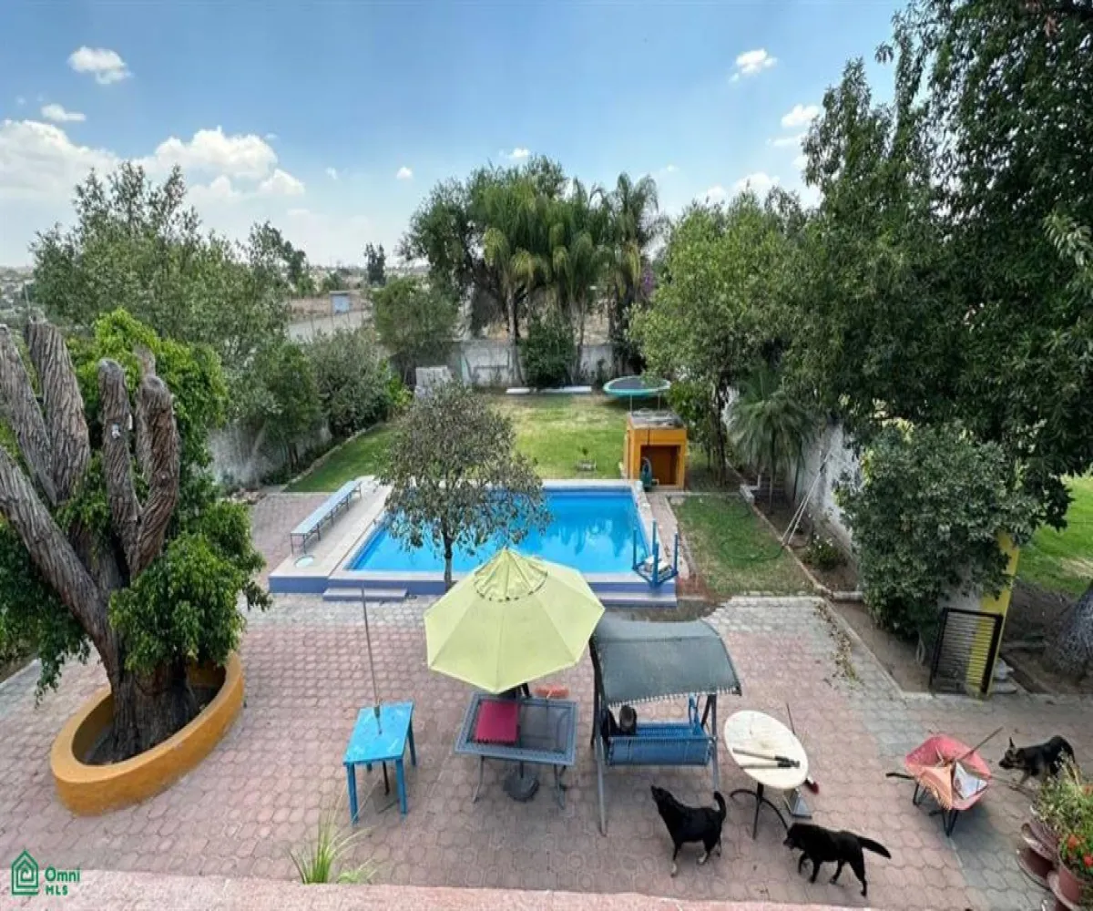 En Venta,Jardines de La Calera,Malvas 140, Tlajomulco de Zuniga, Jalisco 45676, 5 Habitaciones,3 Baños,Malvas,2,MX25908304