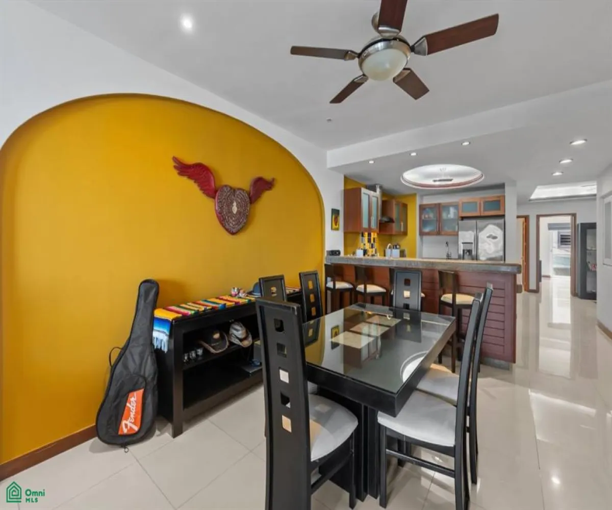 En Venta,El Cerro,Calle Allende 585 Int 1, Puerto Vallarta, Jalisco 48304, 2 Habitaciones,2 Baños,Calle Allende,MX25909282