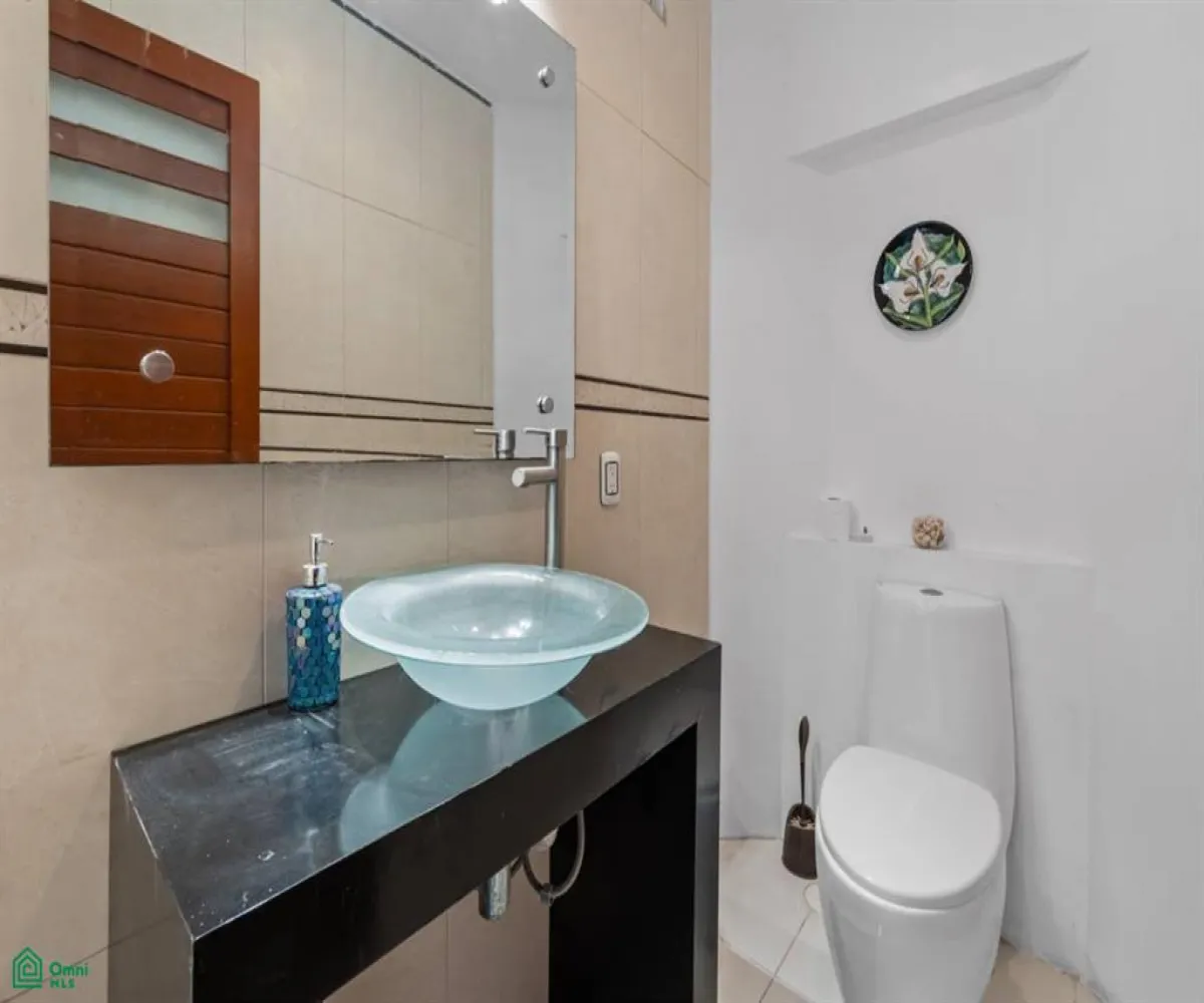 En Venta,El Cerro,Calle Allende 585 Int 1, Puerto Vallarta, Jalisco 48304, 2 Habitaciones,2 Baños,Calle Allende,MX25909282