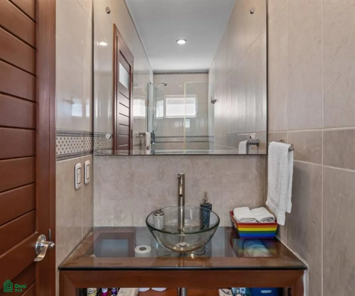 En Venta,El Cerro,Calle Allende 585 Int 1, Puerto Vallarta, Jalisco 48304, 2 Habitaciones,2 Baños,Calle Allende,MX25909282