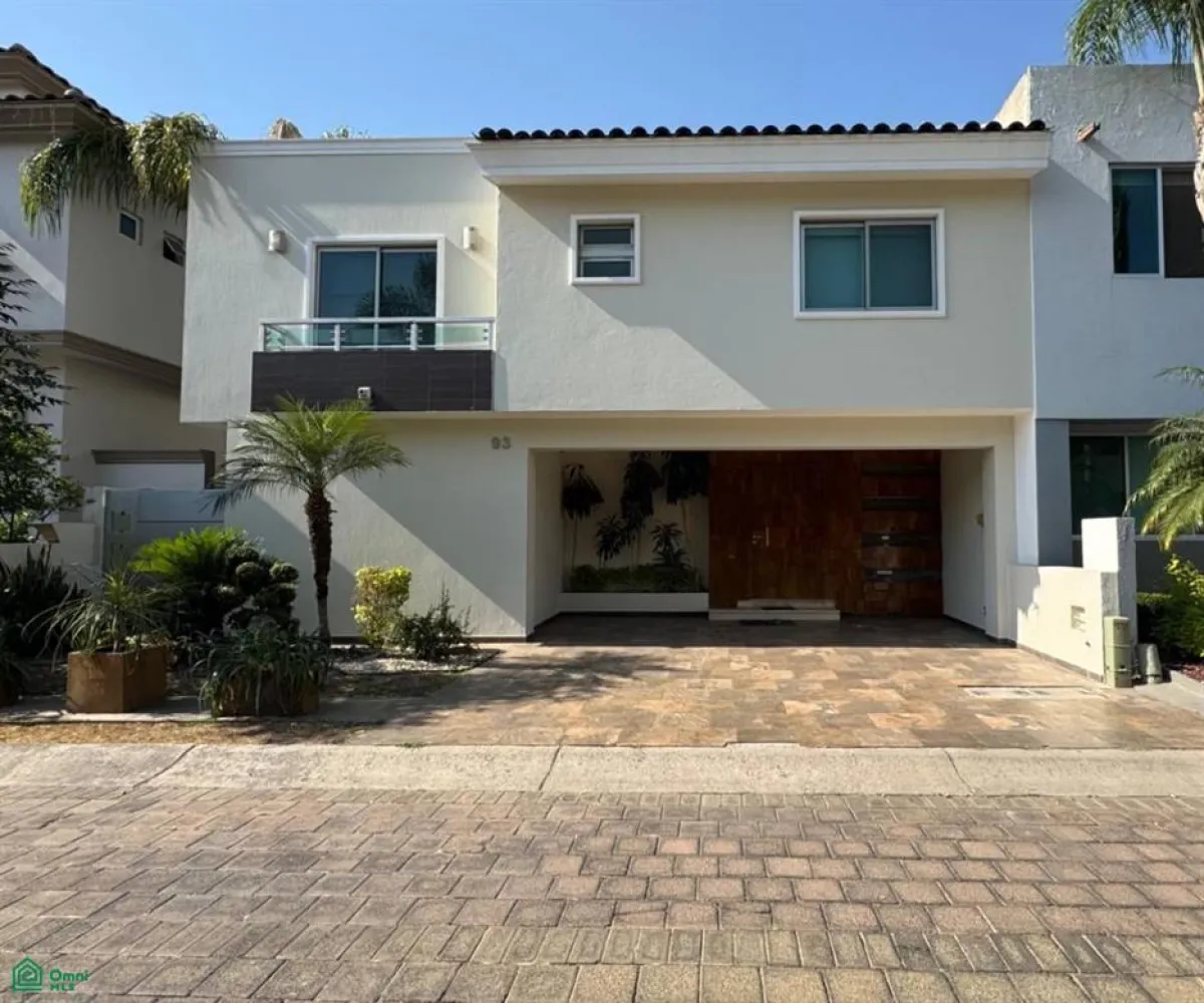 En Venta,Jardín Real,Jardin del sauz 93, Zapopan, Jalisco 45136, 3 Habitaciones,3 Baños,Jardin del sauz,2,MX25912913