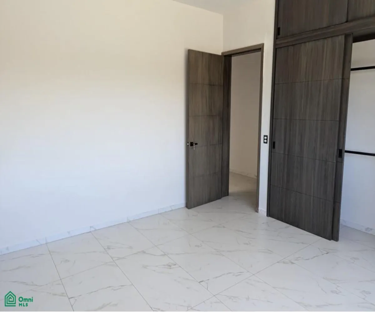 En Venta,Los Pinos Campestre,privada lorenzo barcelata 7302, Zapopan, Jalisco 45239, 4 Habitaciones,3 Baños,privada lorenzo barcelata,3,MX25914584