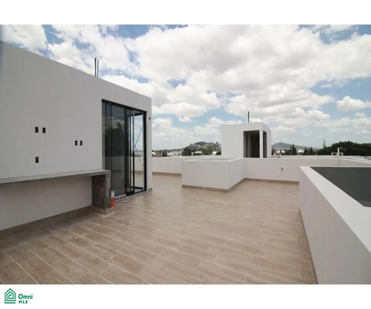 En Venta,Los Pinos Campestre,privada lorenzo barcelata 7302, Zapopan, Jalisco 45239, 4 Habitaciones,3 Baños,privada lorenzo barcelata,3,MX25914584