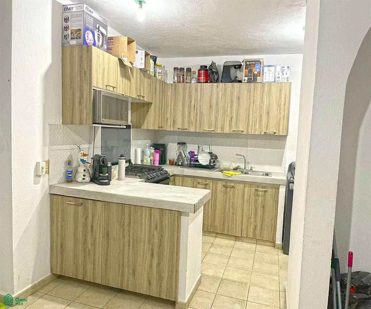 En Venta,Independencia,Pavo Real 491, Puerto Vallarta, Jalisco 48327, 3 Habitaciones,2 Baños,Pavo Real,2,MX25915984