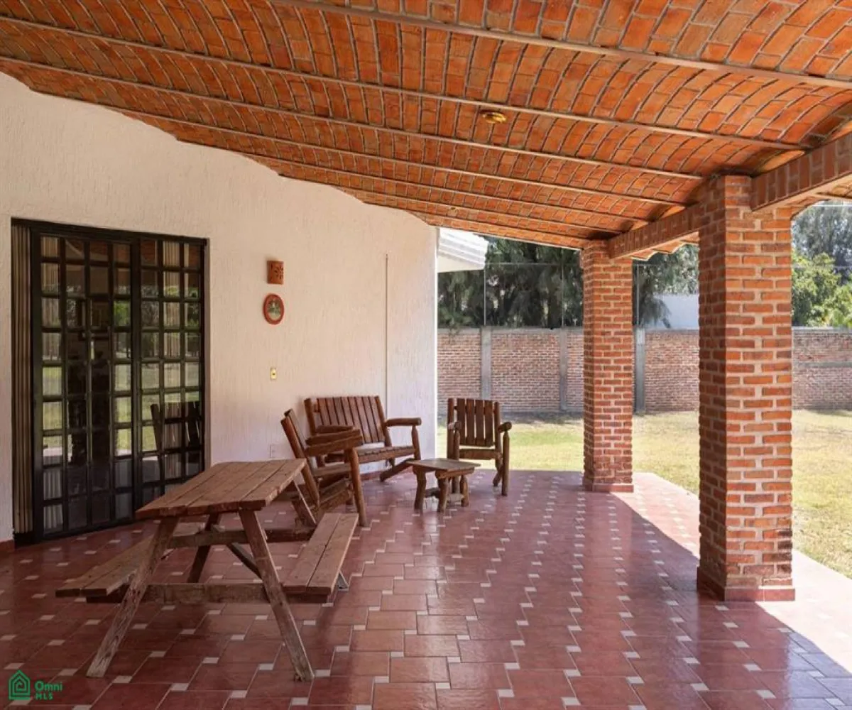 En Venta,Tlajomulco Centro,Camino Real 210, Tlajomulco de Zuniga, Jalisco 45640, 4 Habitaciones,5 Baños,Camino Real,MX25916362