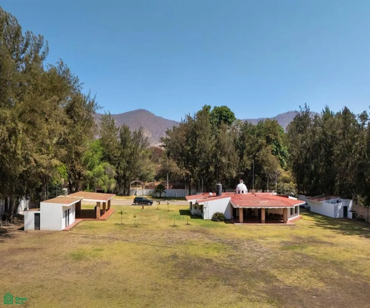 En Venta,Tlajomulco Centro,Camino Real 210, Tlajomulco de Zuniga, Jalisco 45640, 4 Habitaciones,5 Baños,Camino Real,MX25916362