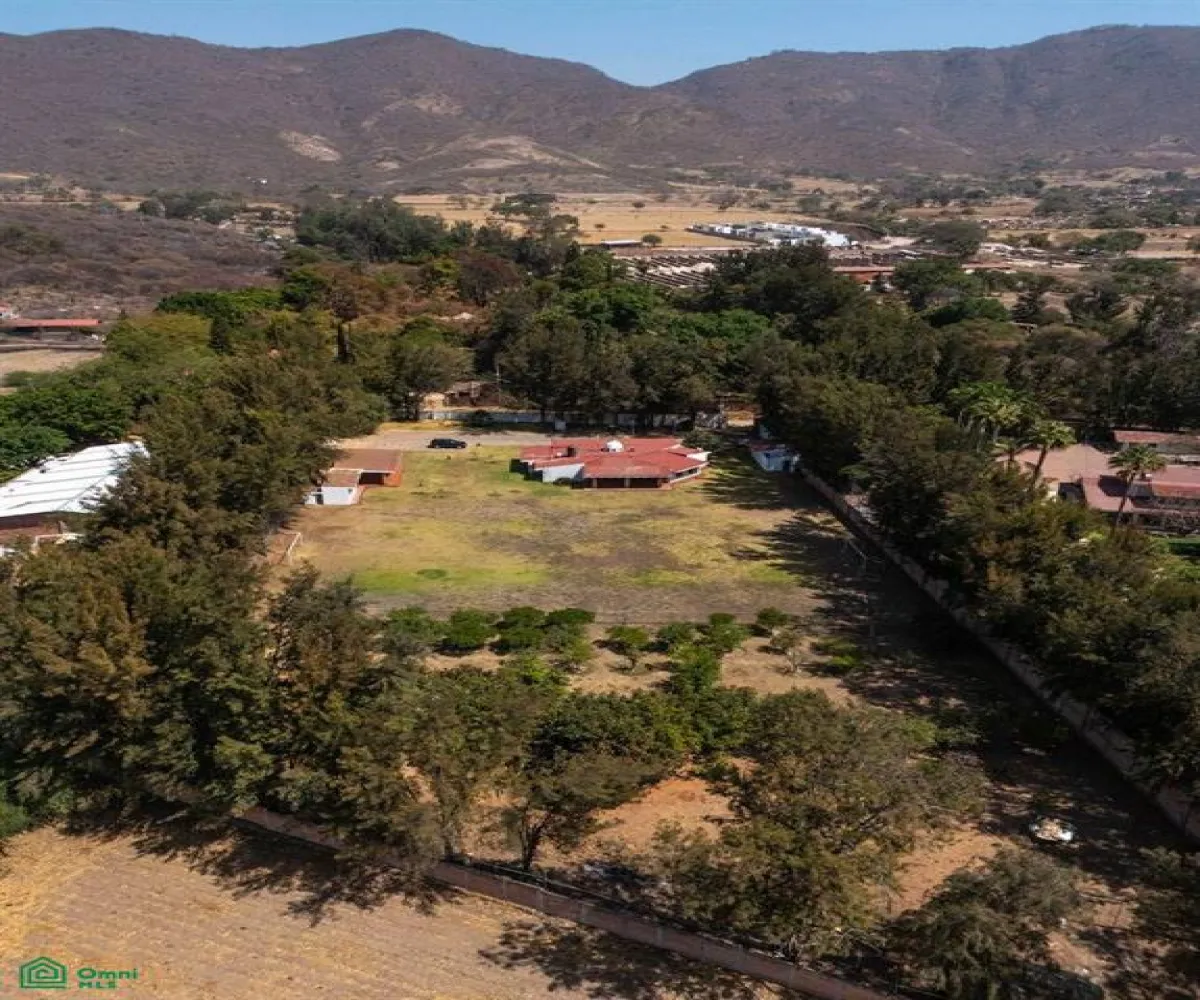 En Venta,Tlajomulco Centro,Camino Real 210, Tlajomulco de Zuniga, Jalisco 45640, 4 Habitaciones,5 Baños,Camino Real,MX25916362