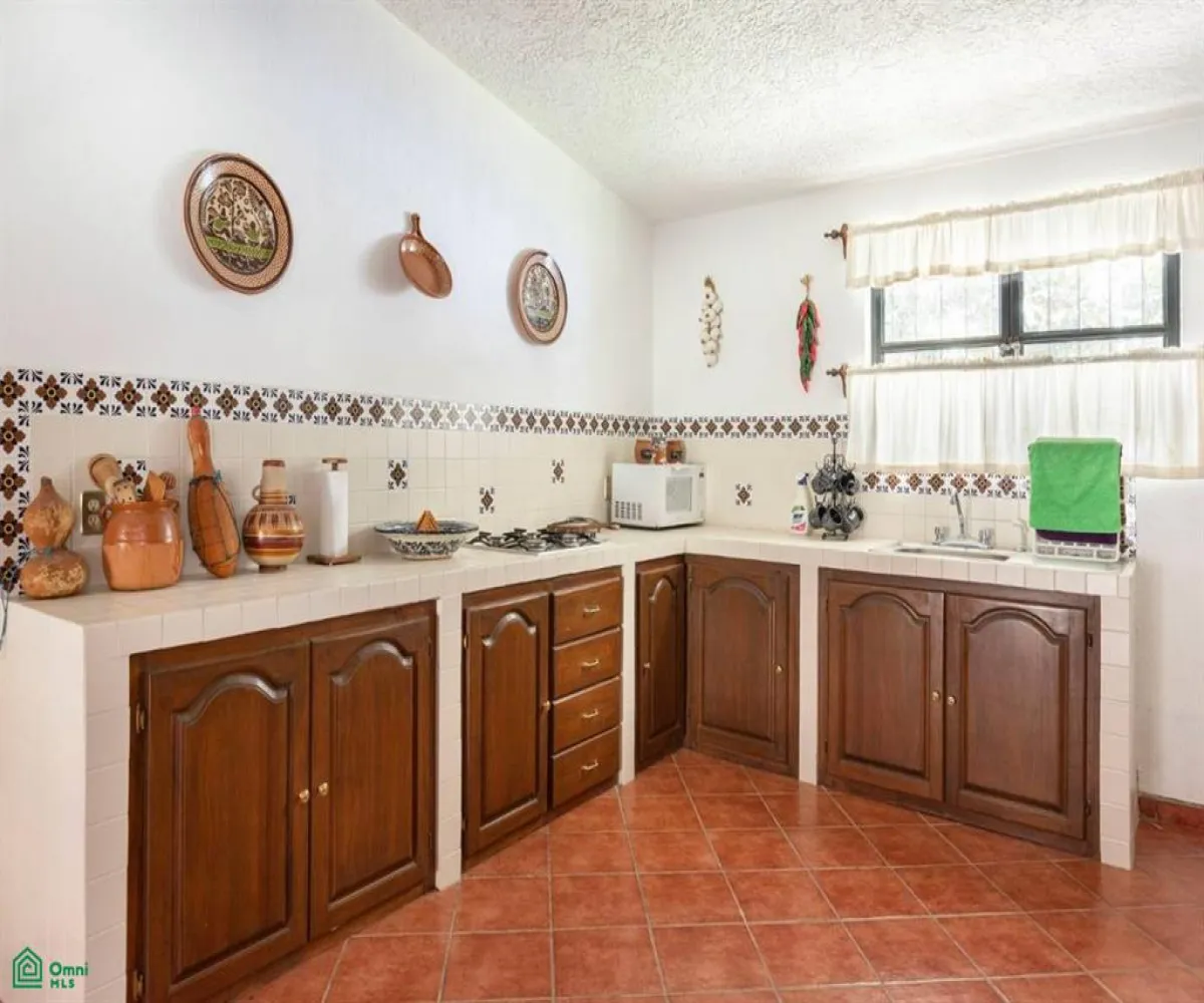 En Venta,Tlajomulco Centro,Camino Real 210, Tlajomulco de Zuniga, Jalisco 45640, 4 Habitaciones,5 Baños,Camino Real,MX25916362