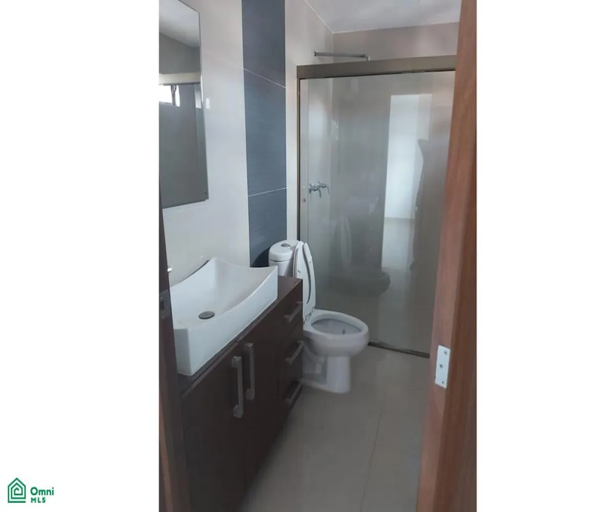 En Venta,Fracc. La Estancia,Robert Schuman 5007, Zapopan, Jalisco 45030, 4 Habitaciones,4 Baños,Robert Schuman,2,MX25917079