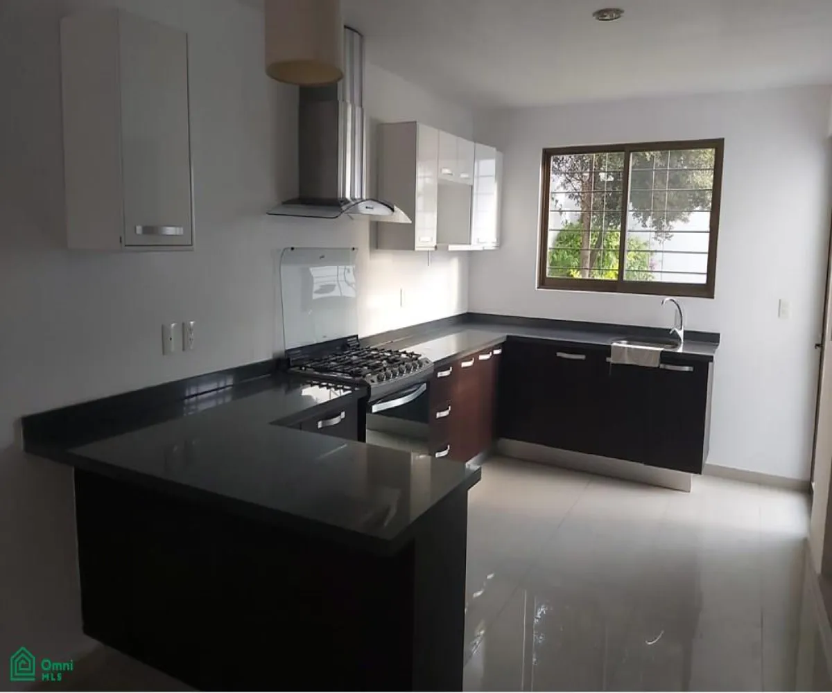 En Venta,Fracc. La Estancia,Robert Schuman 5007, Zapopan, Jalisco 45030, 4 Habitaciones,4 Baños,Robert Schuman,2,MX25917079