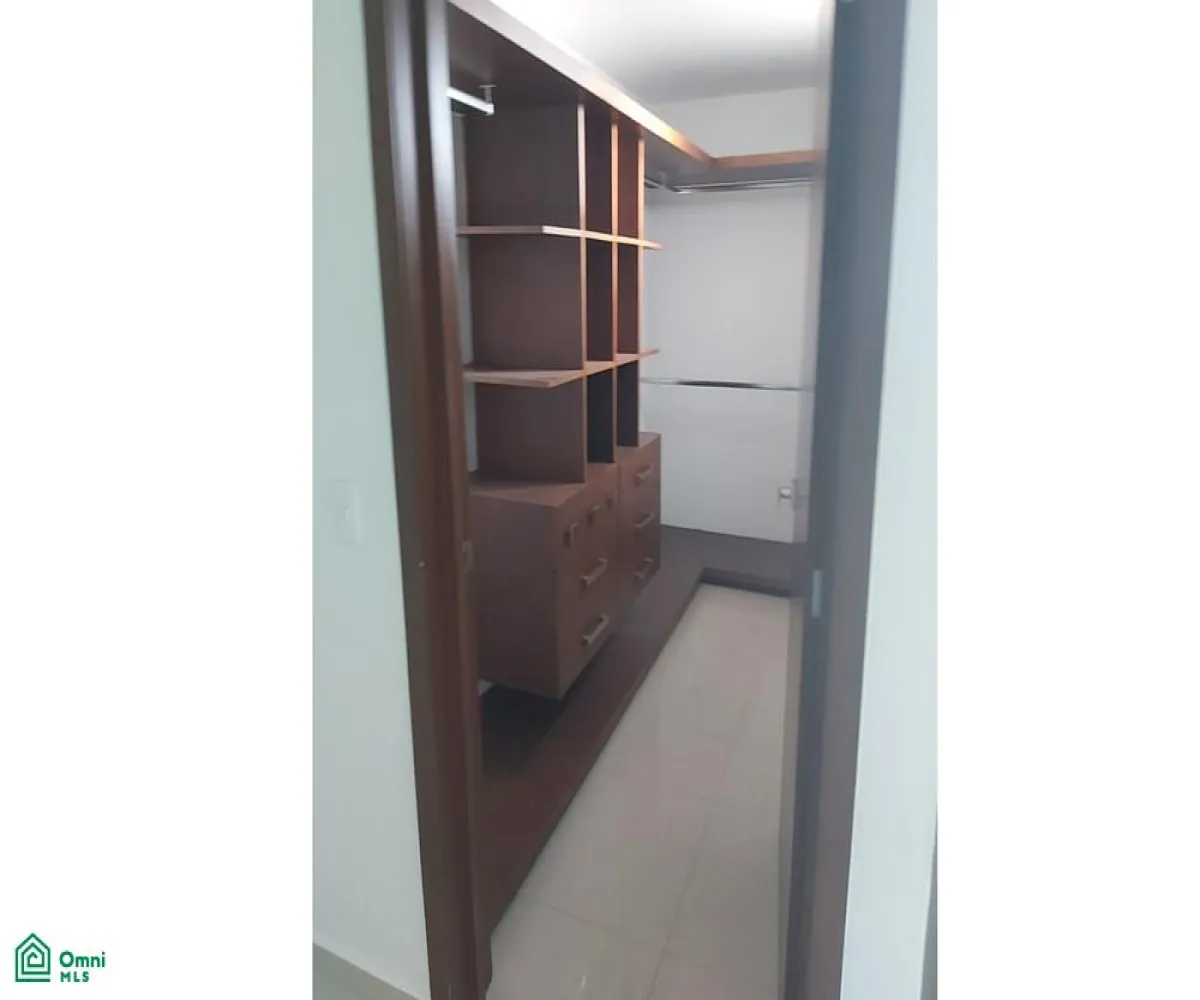 En Venta,Fracc. La Estancia,Robert Schuman 5007, Zapopan, Jalisco 45030, 4 Habitaciones,4 Baños,Robert Schuman,2,MX25917079