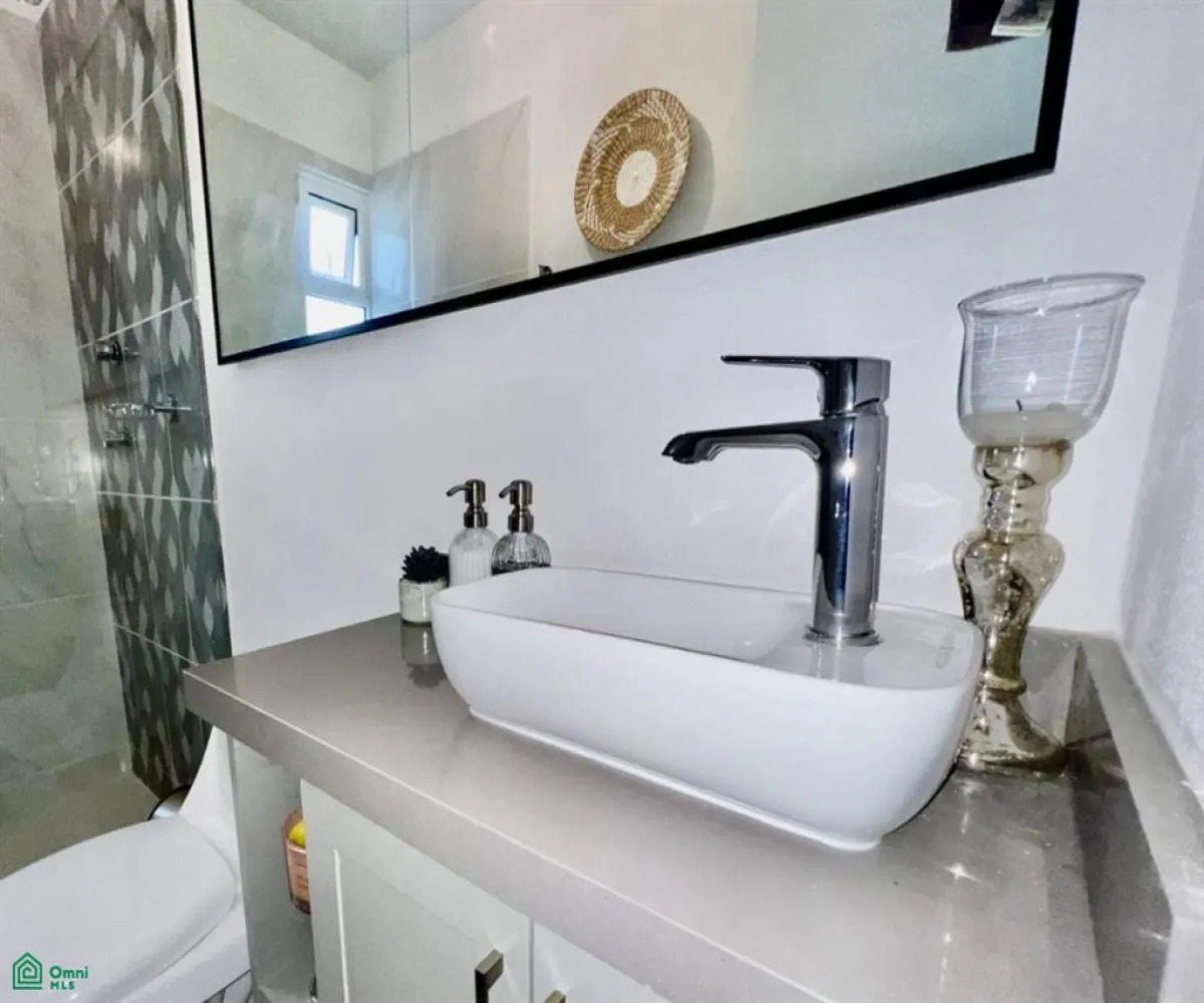 En Venta,Ixtapa,Lluvia de Oro 260, Puerto Vallarta, Jalisco 48280, 2 Habitaciones,1 Baño,Lluvia de Oro,MX25927656