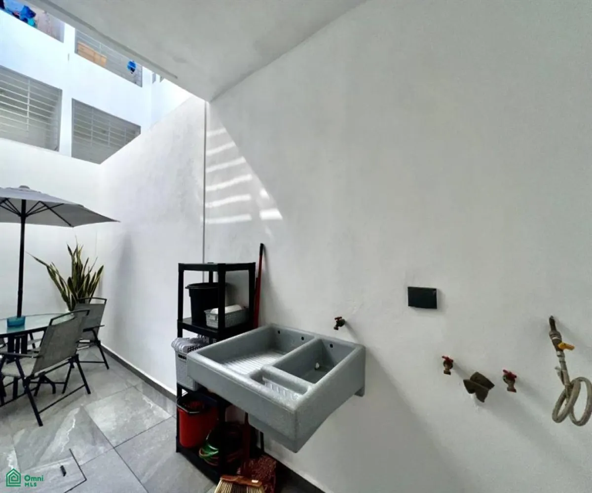 En Venta,Ixtapa,Lluvia de Oro 260, Puerto Vallarta, Jalisco 48280, 2 Habitaciones,1 Baño,Lluvia de Oro,MX25927656