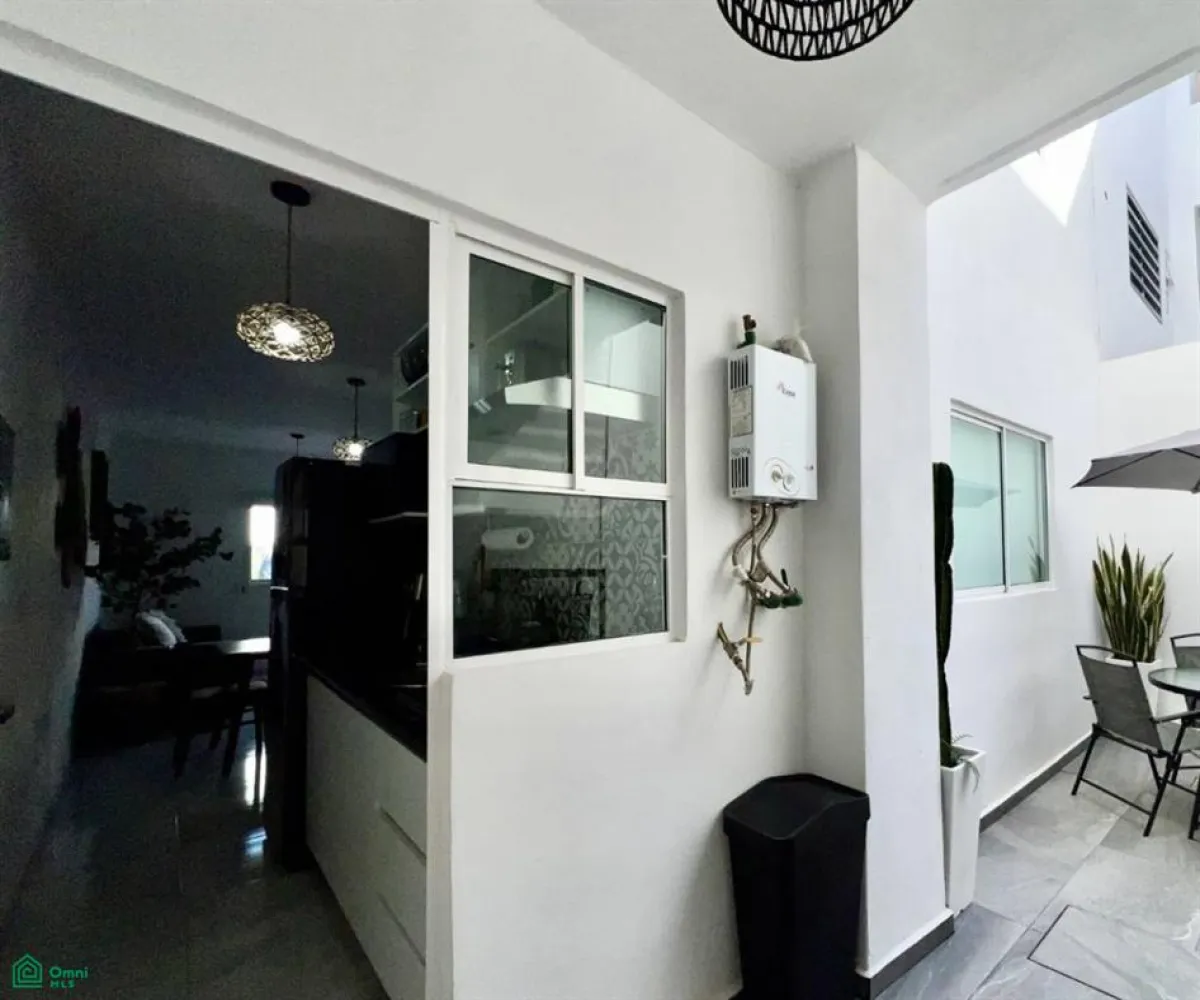 En Venta,Ixtapa,Lluvia de Oro 260, Puerto Vallarta, Jalisco 48280, 2 Habitaciones,1 Baño,Lluvia de Oro,MX25927656