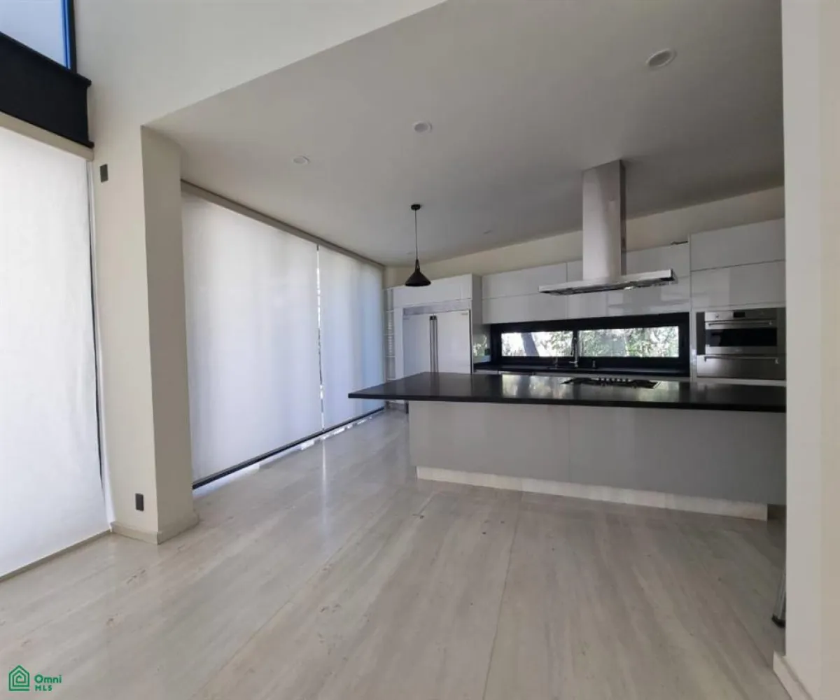 En Venta,Cielo Contry Club,paseo del valle 602, Tlajomulco de Zuniga, Jalisco 45643, 6 Habitaciones,5 Baños,paseo del valle,3,MX25928134