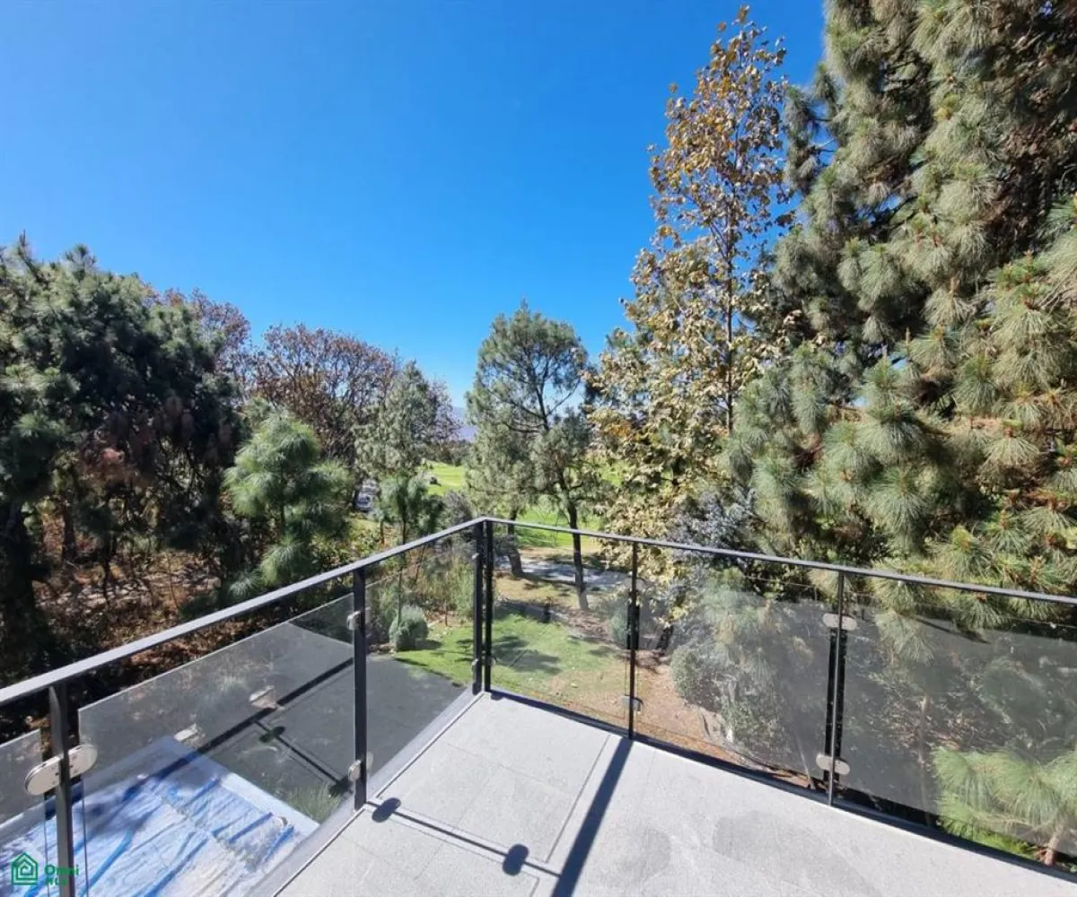 En Venta,Cielo Contry Club,paseo del valle 602, Tlajomulco de Zuniga, Jalisco 45643, 6 Habitaciones,5 Baños,paseo del valle,3,MX25928134