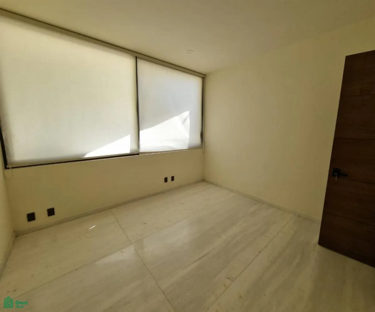 En Renta,Cielo Contry Club,paseo del valle 602, Tlajomulco de Zuniga, Jalisco 45643, 6 Habitaciones,5 Baños,paseo del valle,3,MX25928192