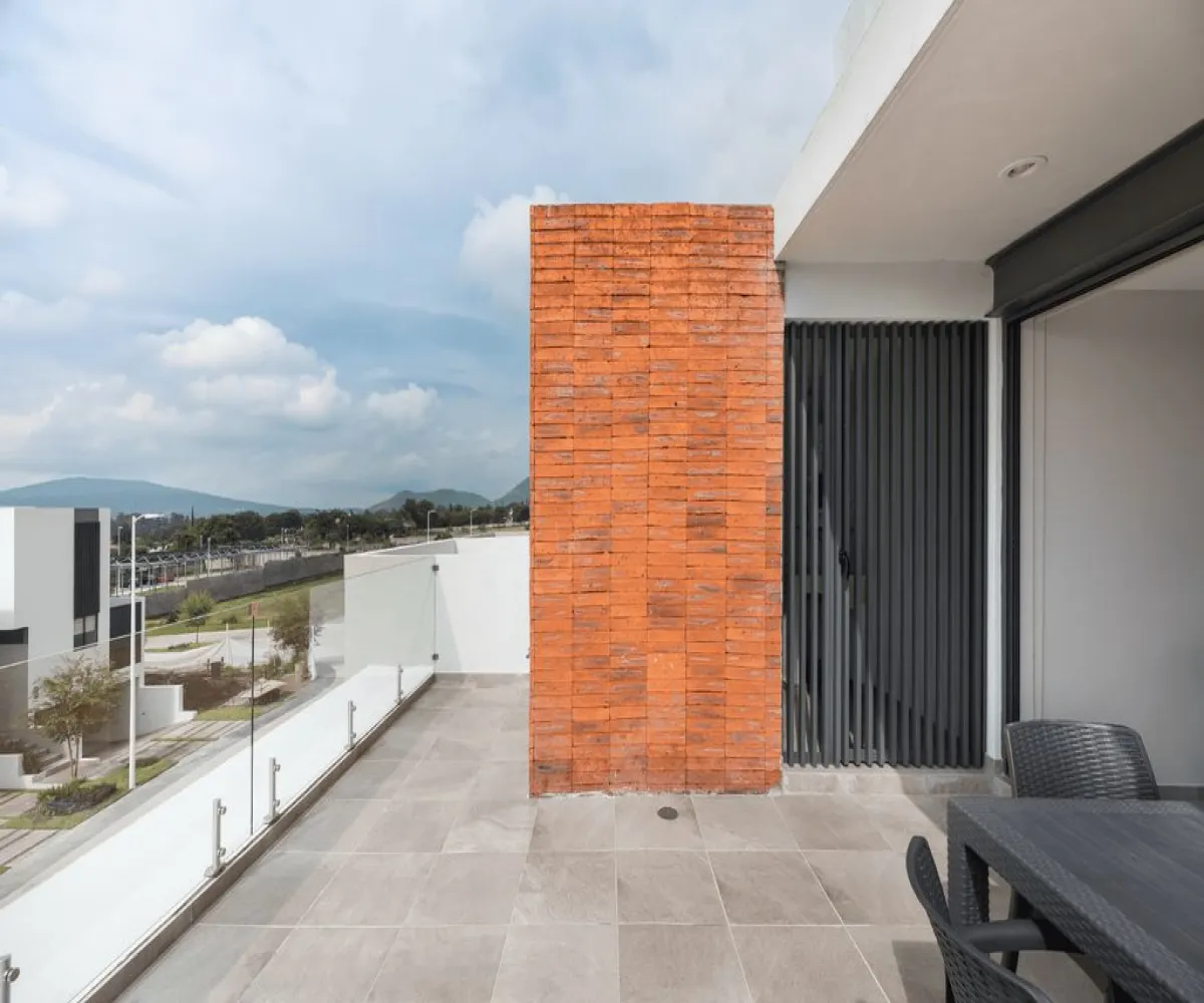 Casa En Venta,San Agustin,Avenida Vuelo de las Grullas 200 81, Tlajomulco de Zúñiga, Jalisco 45645, 3 Habitaciones,3 Baños,Avenida Vuelo de las Grullas,1,p3s6TYa