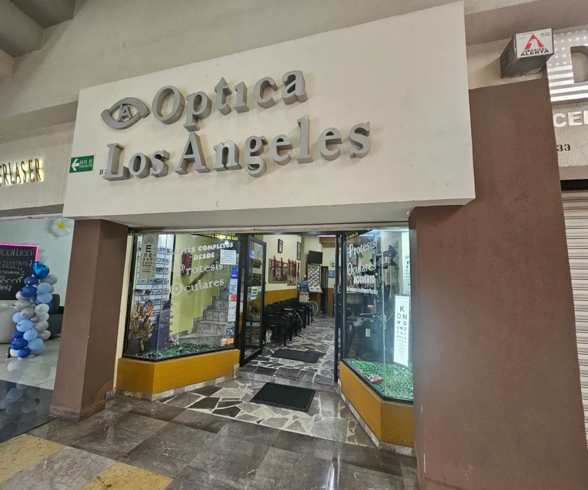 Local En Venta,Bosques de La Victoria,Avenida Paseo de la Arboleda 2500, Guadalajara, Jalisco 44530,Avenida Paseo de la Arboleda,1,pPePsOW