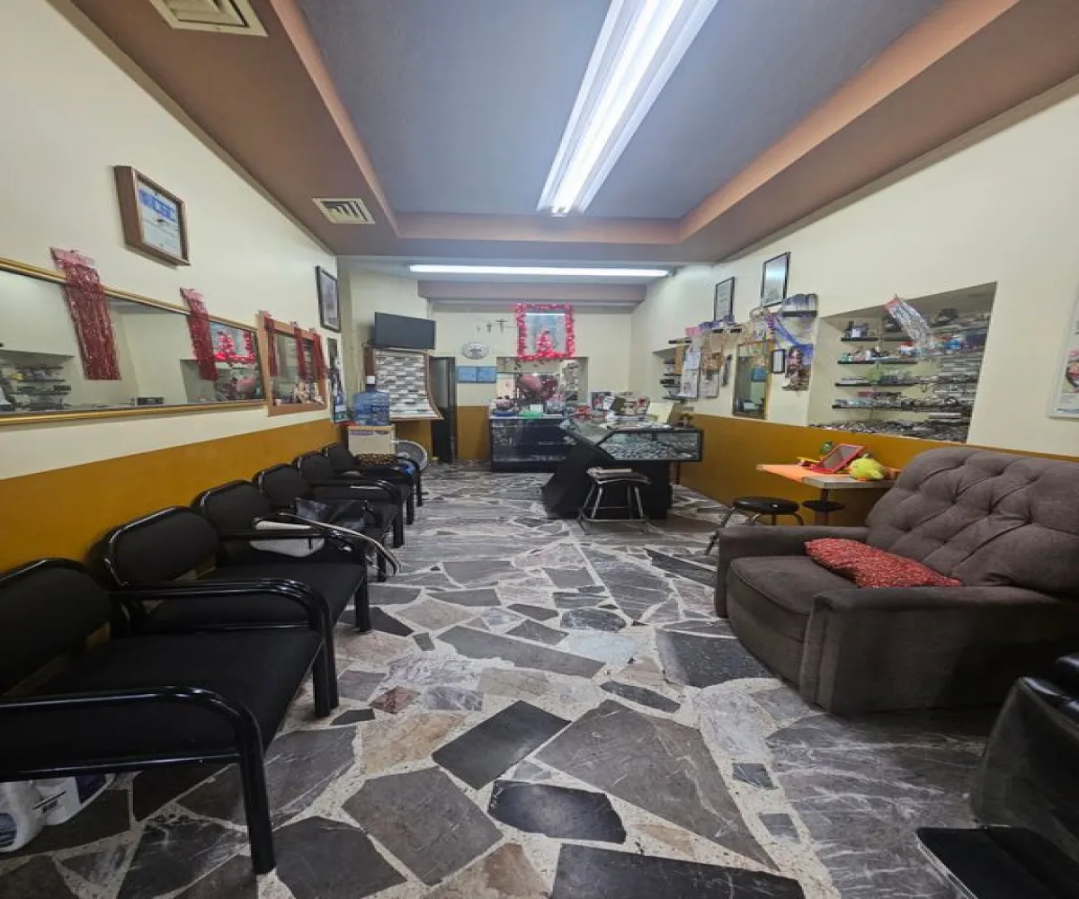 Local En Venta,Bosques de La Victoria,Avenida Paseo de la Arboleda 2500, Guadalajara, Jalisco 44530,Avenida Paseo de la Arboleda,1,pPePsOW