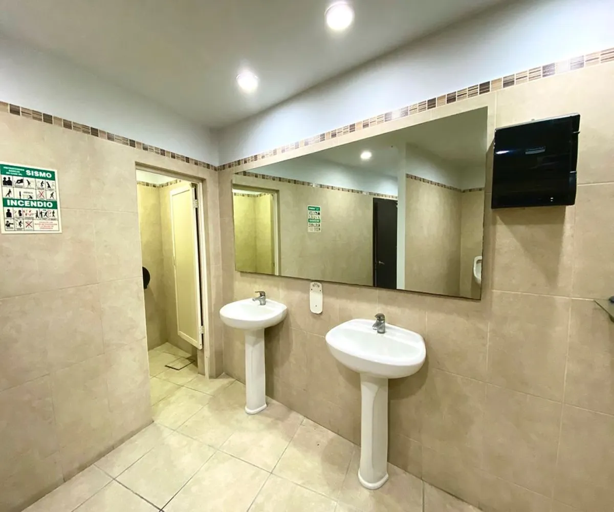 Local En Renta,Vallarta Poniente,Avenida Adolfo López Mateos Sur 180, Guadalajara, Jalisco 44110,Avenida Adolfo López Mateos Sur,1,p6Ckw3N